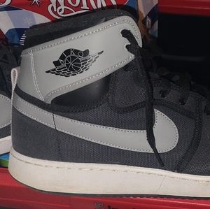 Air Jordan 1 - Mid